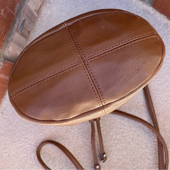 Tignanello • Petite Leather Drawstring Bucket Crossbody Bag & Scarf Bundle - Picture 8 of 14